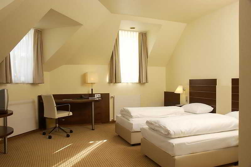 Achat Hotel Wiesbaden City Room photo
